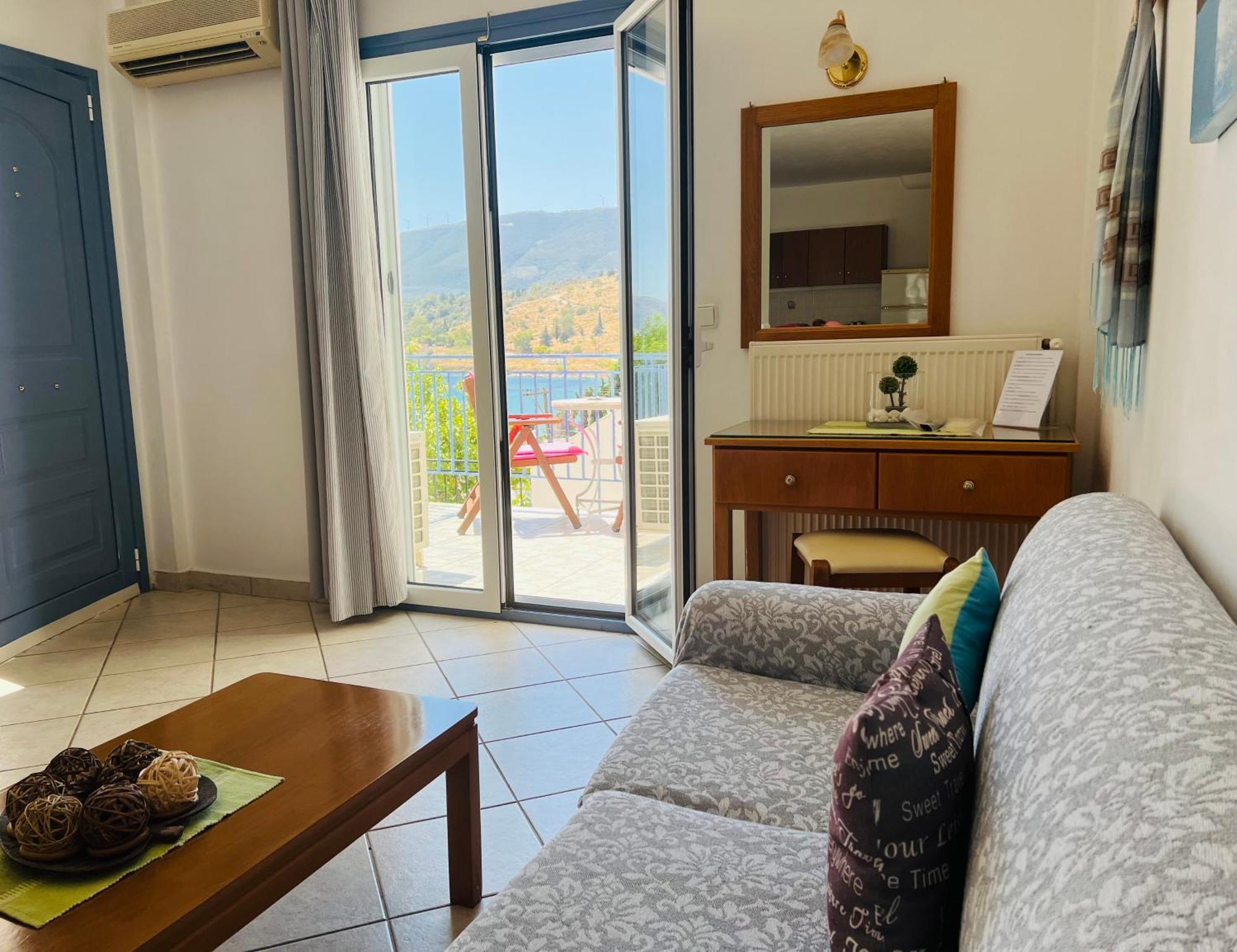 Ktm Sunny Villas Poros Town Buitenkant foto